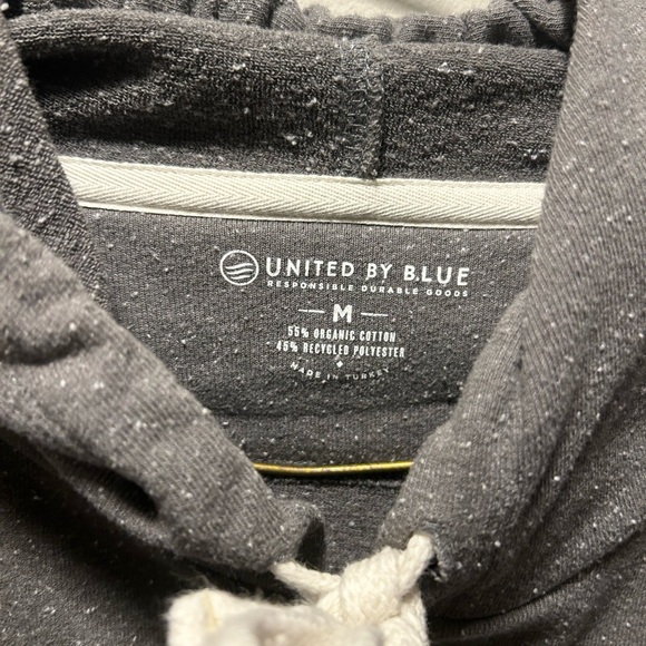 3 for 40$ Women’s Sweater - Picture 2 of 3